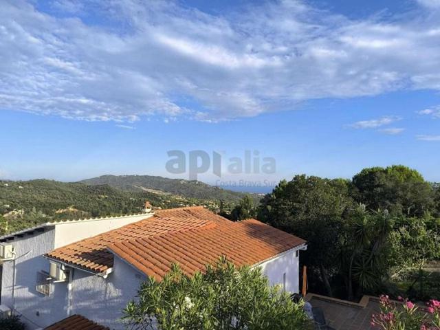 Chalet en venta en Lloret de Mar, La Selva photo 0