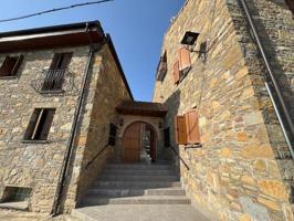 Adosada en venta en Jaca, Poblaciones sur photo 0