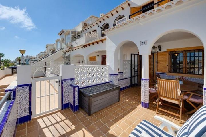 Adosada en venta en Torrevieja, Baix Segura photo 0