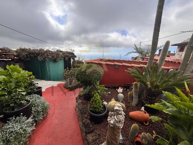 Casa con terreno en venta en La Orotava photo 0