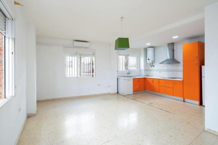 Apartamento en venta en Granada, Triunfo Jardin photo 0