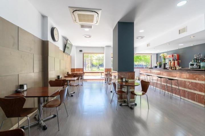 Local comercial en venta en Logroño, Centro photo 0