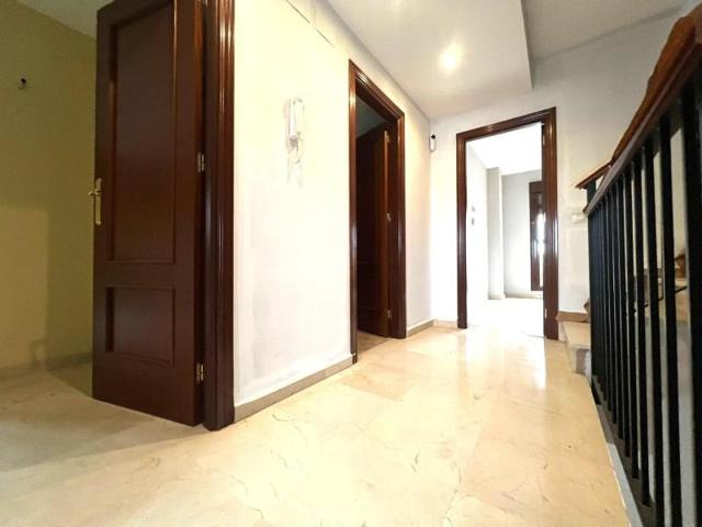 Casa en venta en Brenes, Brenes photo 0