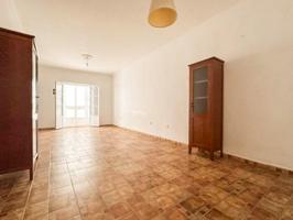 Piso en venta en Cádiz photo 0