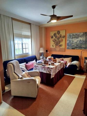 Aticos en venta en Camas, Andalucia photo 0