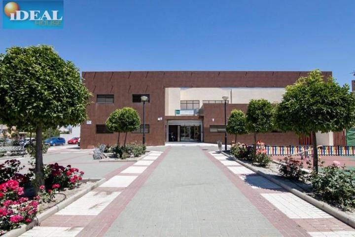 Edificio en venta en Chauchina, CENTRO SALUD photo 0