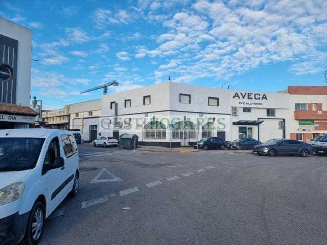 Local comercial en venta en Chiclana de la Frontera photo 0