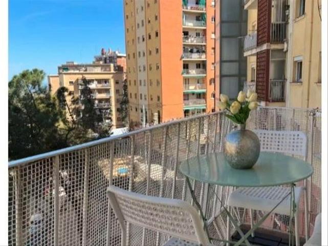 Apartamento en venta en Barcelona photo 0