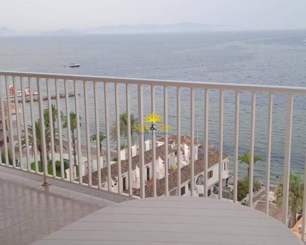 Apartamento en venta en La Manga del Mar Menor, La Manga Del Mar Menor photo 0