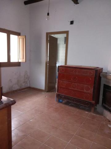 Casa en venta en Torrelles de Foix, Centro photo 0