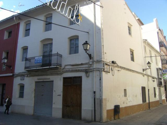 Casa en venta en Algemesí, Algemesí photo 0