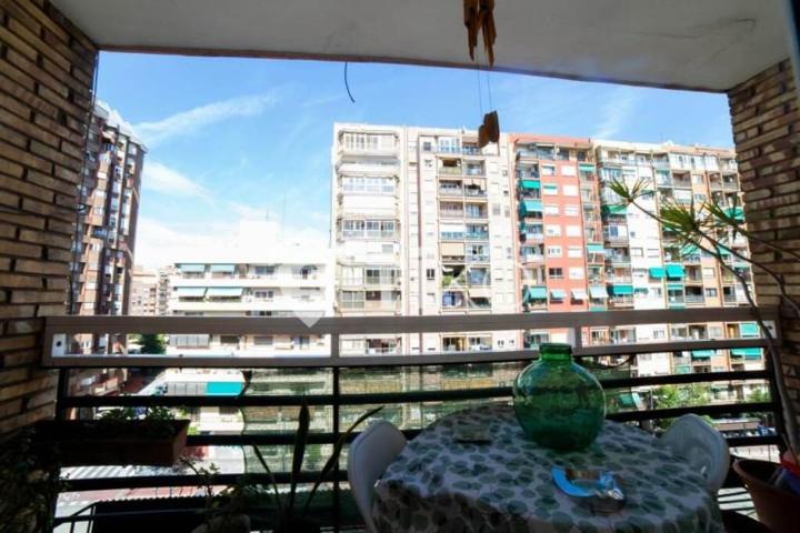Piso en venta en Valencia photo 0