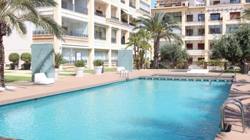 Apartamento en venta en Guardamar del Segura, Zo3 photo 0