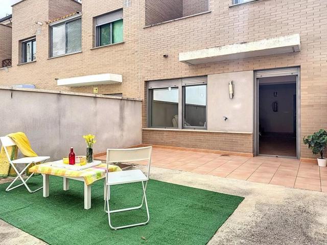 Adosada en venta en Onil, Comunidad valenciana photo 0