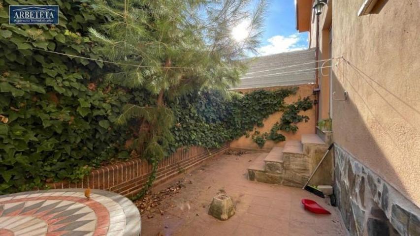 Chalet en venta en Chiloeches, Chiloeches photo 0