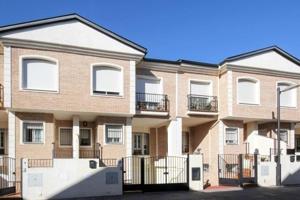 Adosada en venta en Armilla, Nevada photo 0