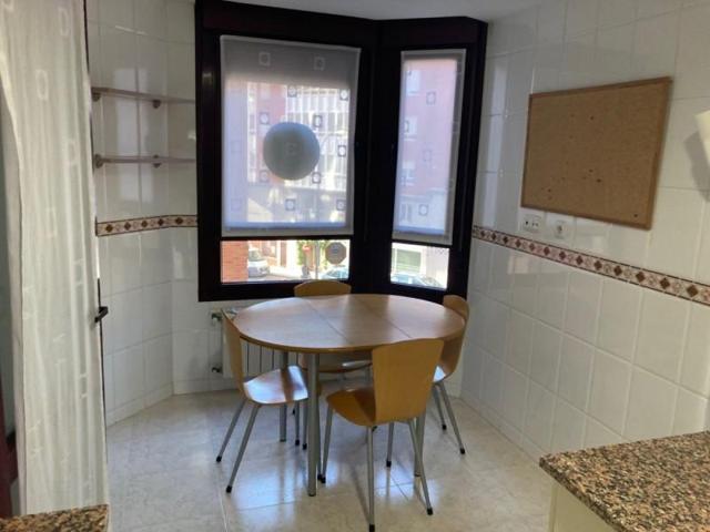 Piso en venta en Oviedo, Vallobín photo 0