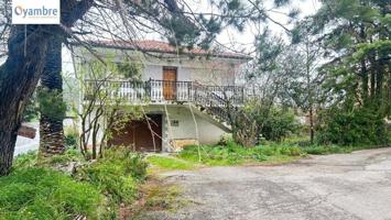 Casa en venta en Arnuero, Castillo photo 0