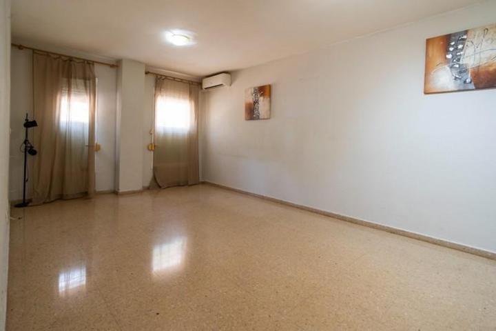 Entresuelo en venta en Xirivella, Vicente Andres Estellés photo 0