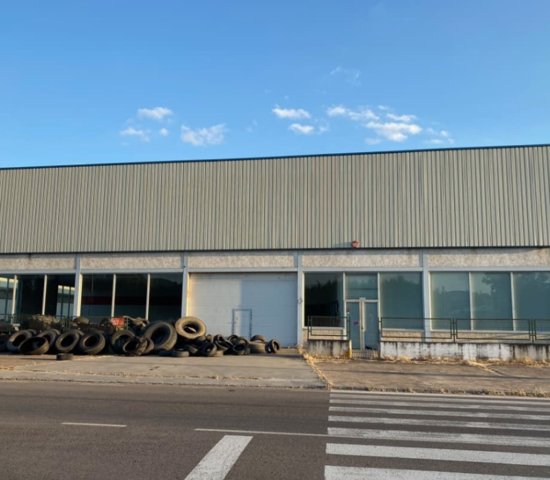 Local comercial en venta en Mérida, Polígono Industrial El Prado photo 0