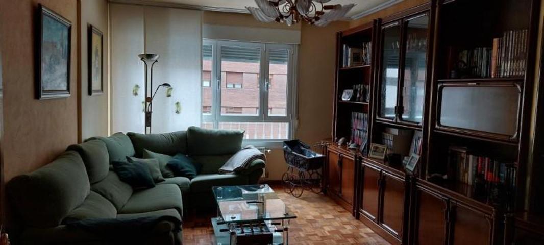 Piso en venta en Vitoria-Gasteiz, Lakua - Arriaga photo 0