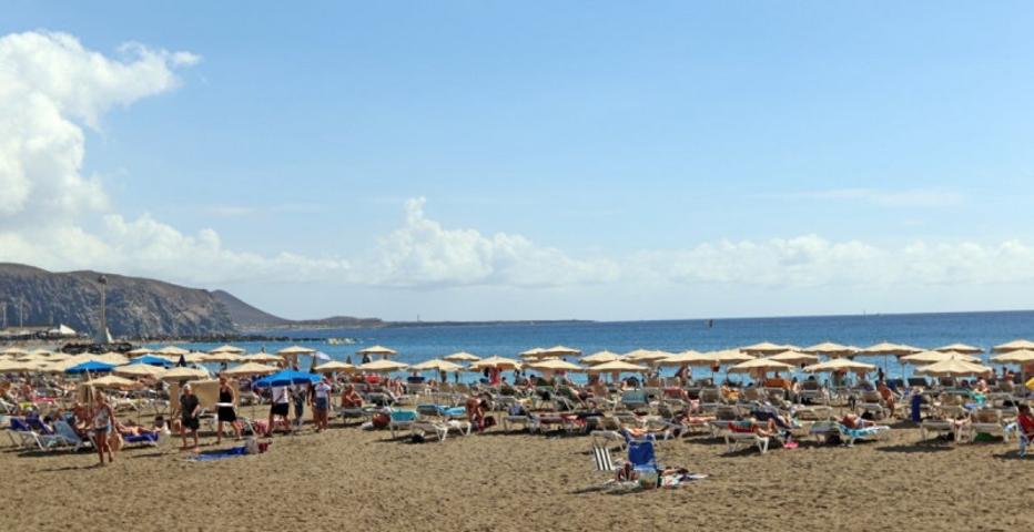 Apartamento en venta en Arona, Los Cristianos photo 0