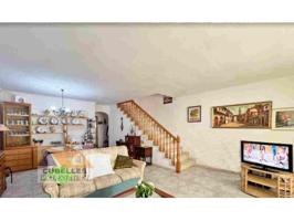 Casa en venta en Cubelles, Sud Sumelia photo 0