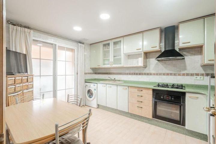 Adosada en venta en Riba-roja de Túria, Crta. villamarchante photo 0