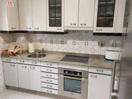 Piso en venta en Ourense, Veintiuno photo 0