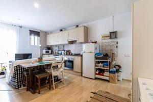 Piso en venta en Barcelona, Vila de Gràcia photo 0