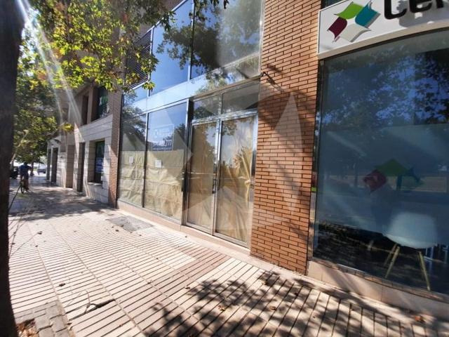 Local comercial en venta en Badajoz, María Auxiliadora photo 0