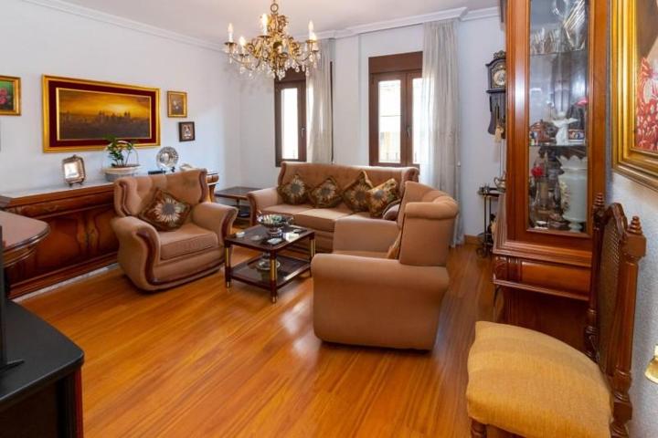 Piso en venta en Badajoz, Casco Antiguo photo 0