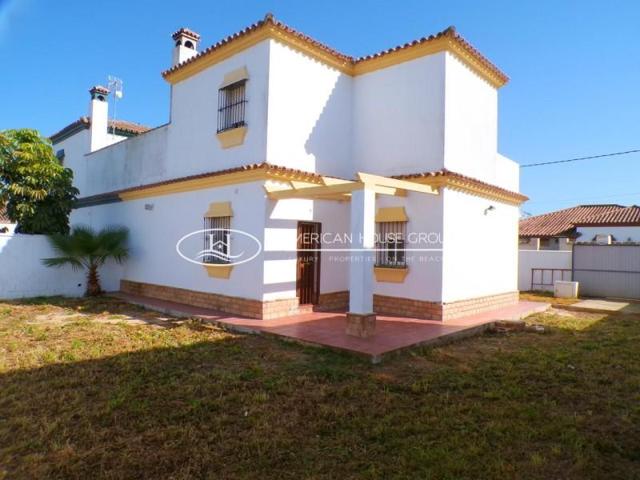 Chalet en venta en Chiclana de la Frontera, Pago del Humo photo 0