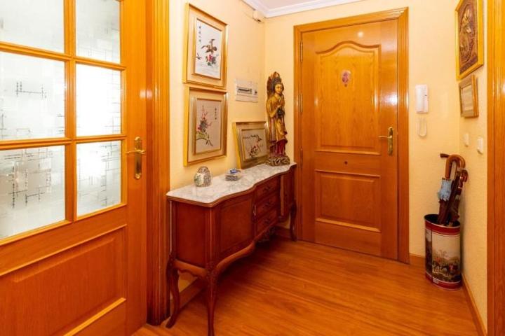 Piso en venta en Badajoz, Pardaleras photo 0