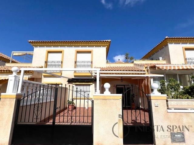 Bungalow en venta en Torrevieja, Aguas Nuevas photo 0