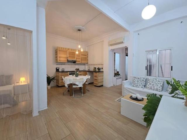 Planta baja en venta en Valencia, Benimaclet photo 0