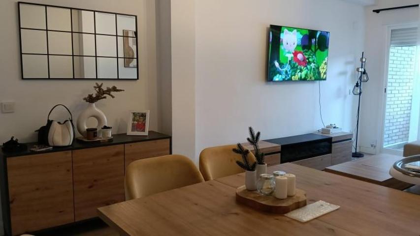 Piso en venta en Córdoba, Av. Barcelona - Viñuela - Rescatado photo 0