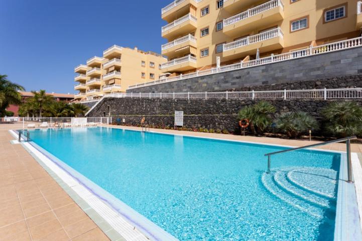 Apartamento en venta en Arona, Palm Mar photo 0