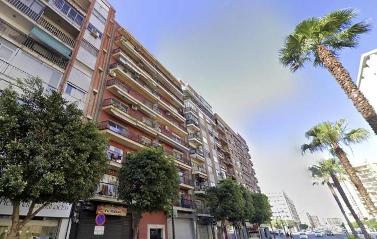 Piso en venta en Valencia, En Corts photo 0