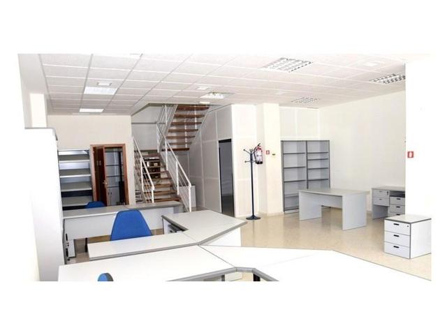 Local comercial en venta en Badajoz photo 0