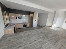 Planta baja en venta en Vilanova del Camí, Barri La Pau photo 0