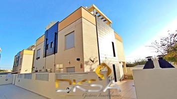 Chalet en venta en Almazora-Almassora, Playa de Almazora-Ben Afeli photo 0