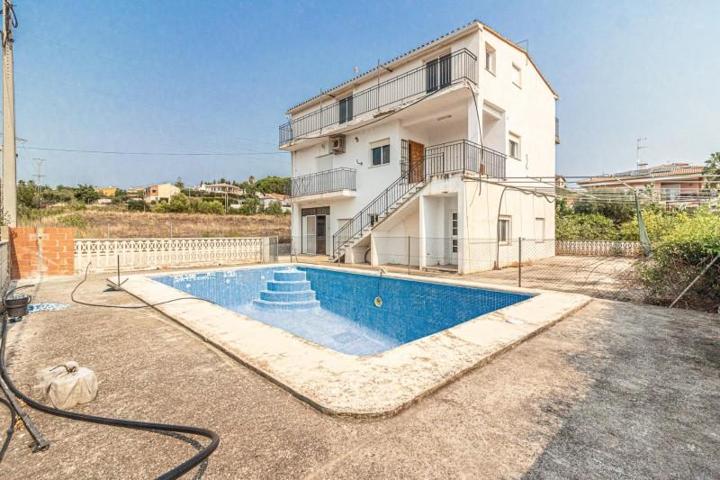 Chalet en venta en Alginet, Urbanizacion los lagos photo 0