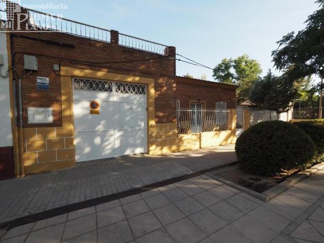 Casa en venta en Tomelloso, Avda. Antonio Huertas photo 0