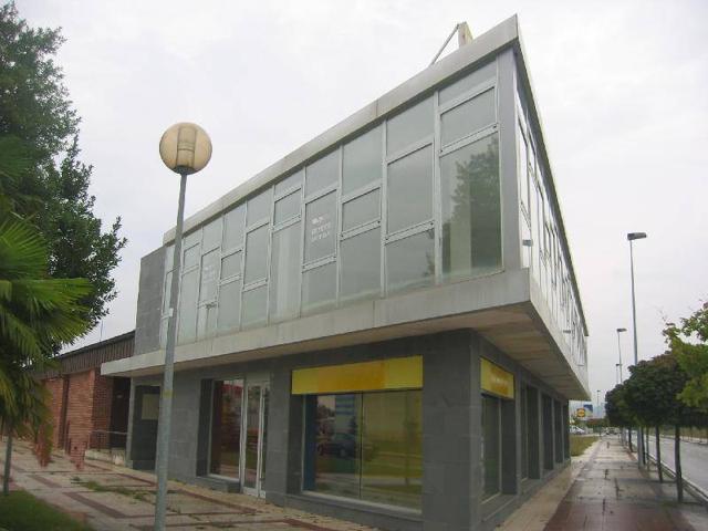 Local comercial en venta en Berriozar, Berriozar, Pueblo photo 0