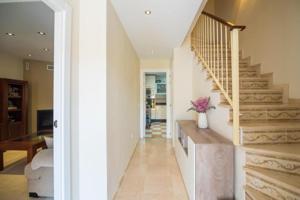 Adosada en venta en Alcalá de Guadaira photo 0