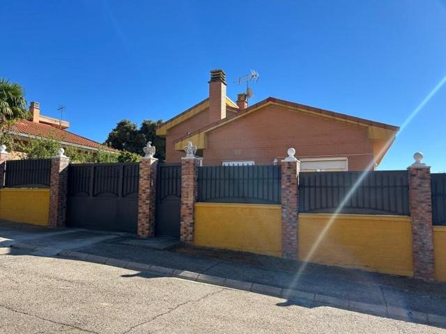 Chalet en venta en Pioz, Pioz, Zona de - Pioz photo 0