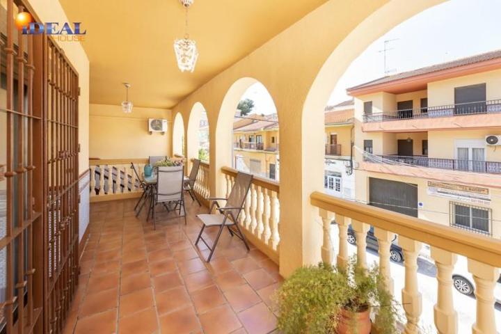 Casa en venta en Iznalloz, Iznalloz photo 0