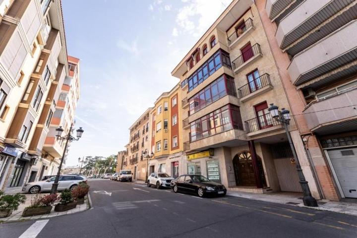 Duplex en venta en Plasencia, Los Pinos-El Pilar photo 0