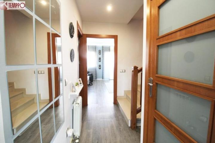 Adosada en venta en Albinyana, Les peces photo 0